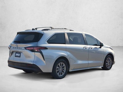 2021 Toyota Sienna XLE FWD 8-Passenger (Natl)