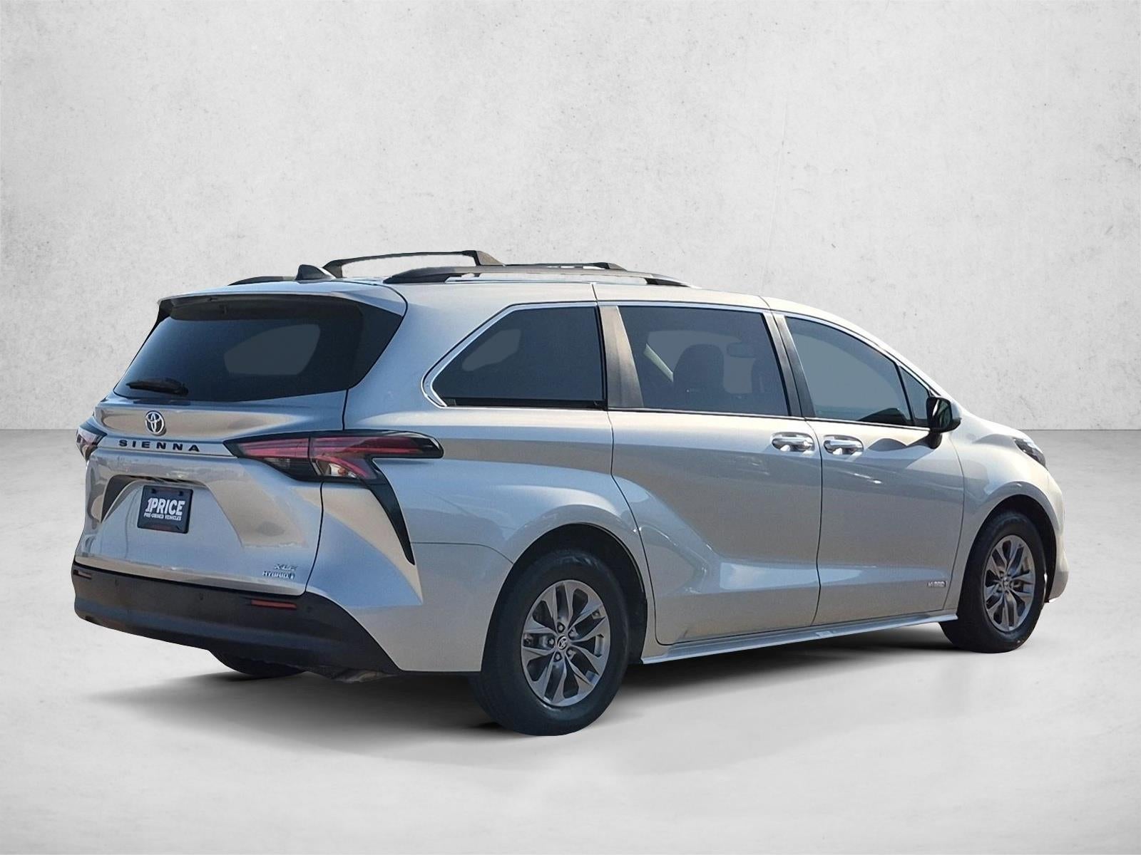 2021 Toyota Sienna XLE FWD 8-Passenger (Natl)