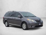 2017 Toyota Sienna XLE FWD 8-Passenger (Natl)
