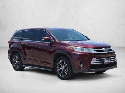 2017 Toyota Highlander LE Plus V6 FWD (SE)