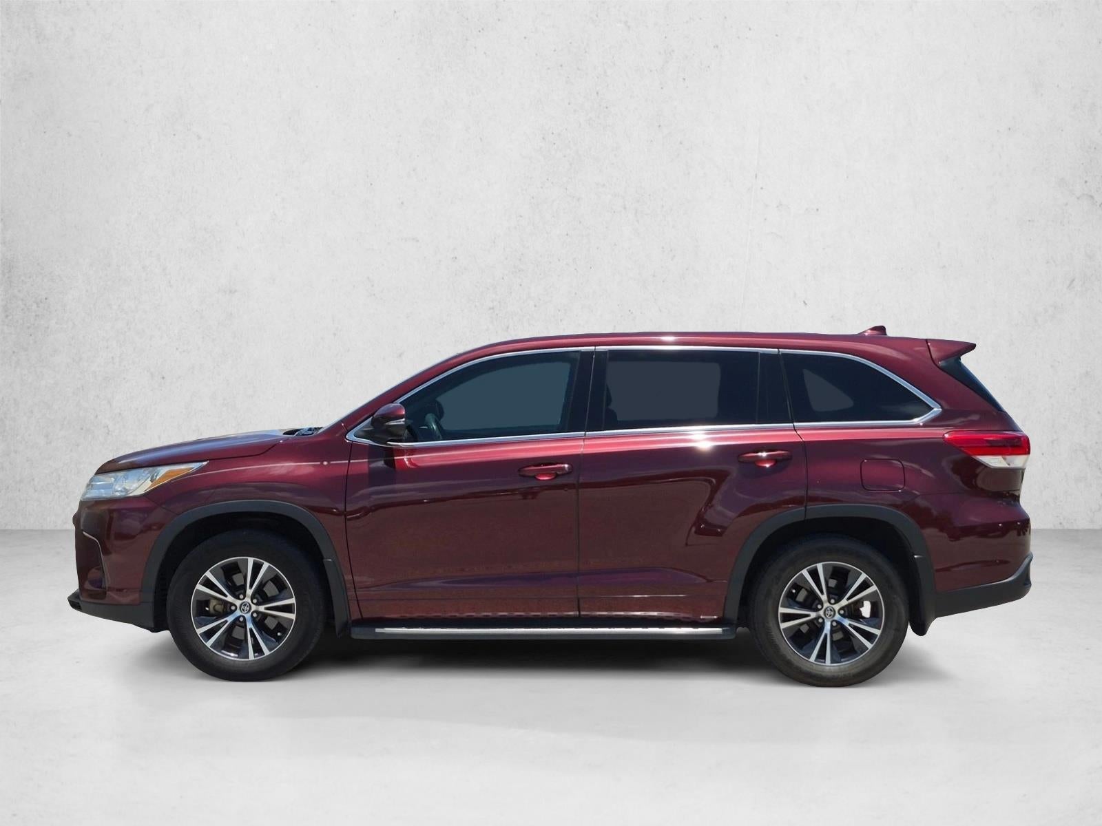 2017 Toyota Highlander LE Plus V6 FWD (SE)