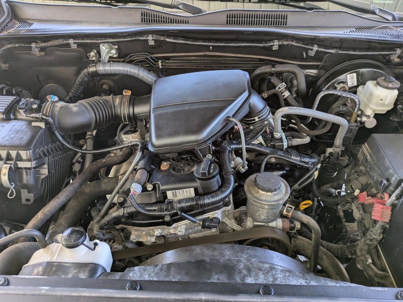 2021 Toyota Tacoma 2WD 2WD SR Double Cab 5' Bed I4 AT (GS)