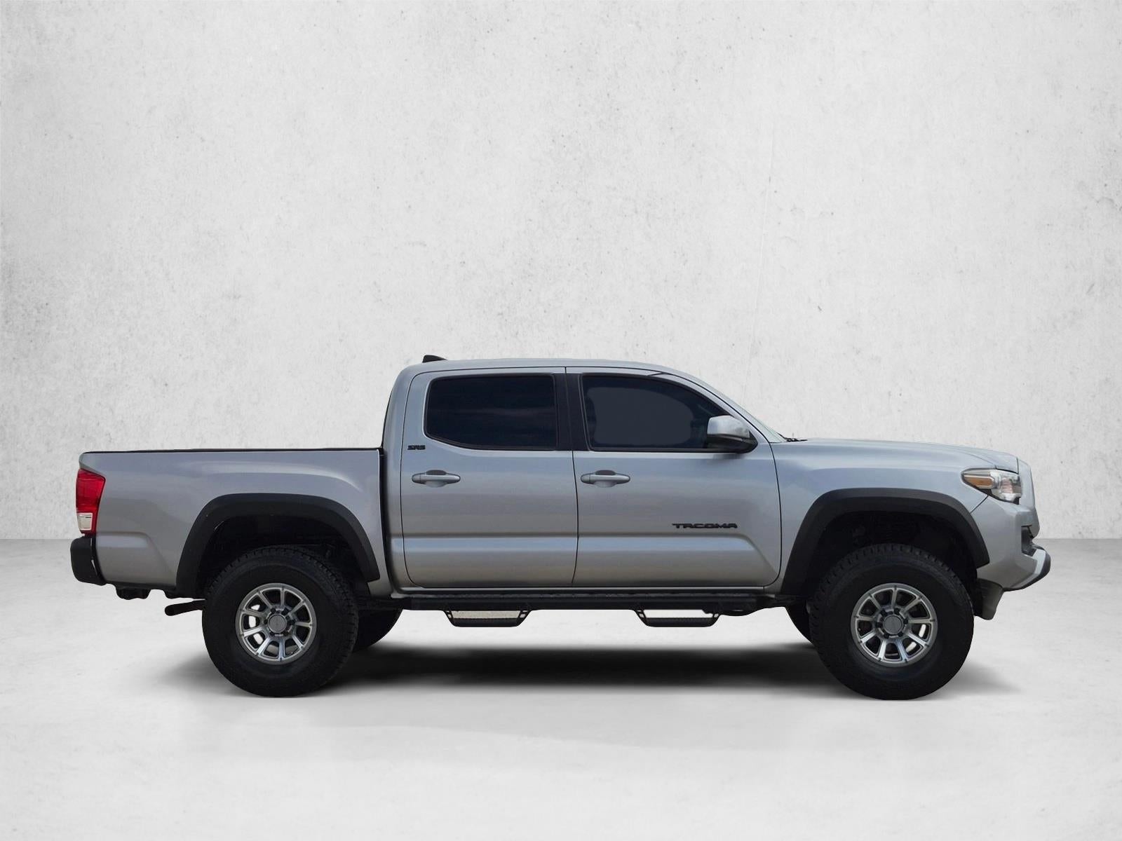 2017 Toyota Tacoma SR5 Double Cab 5' Bed V6 4x2 AT (GS)