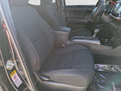 2017 Toyota Tacoma TRD Off Road Double Cab 5' Bed V6 4x4 AT (Natl)