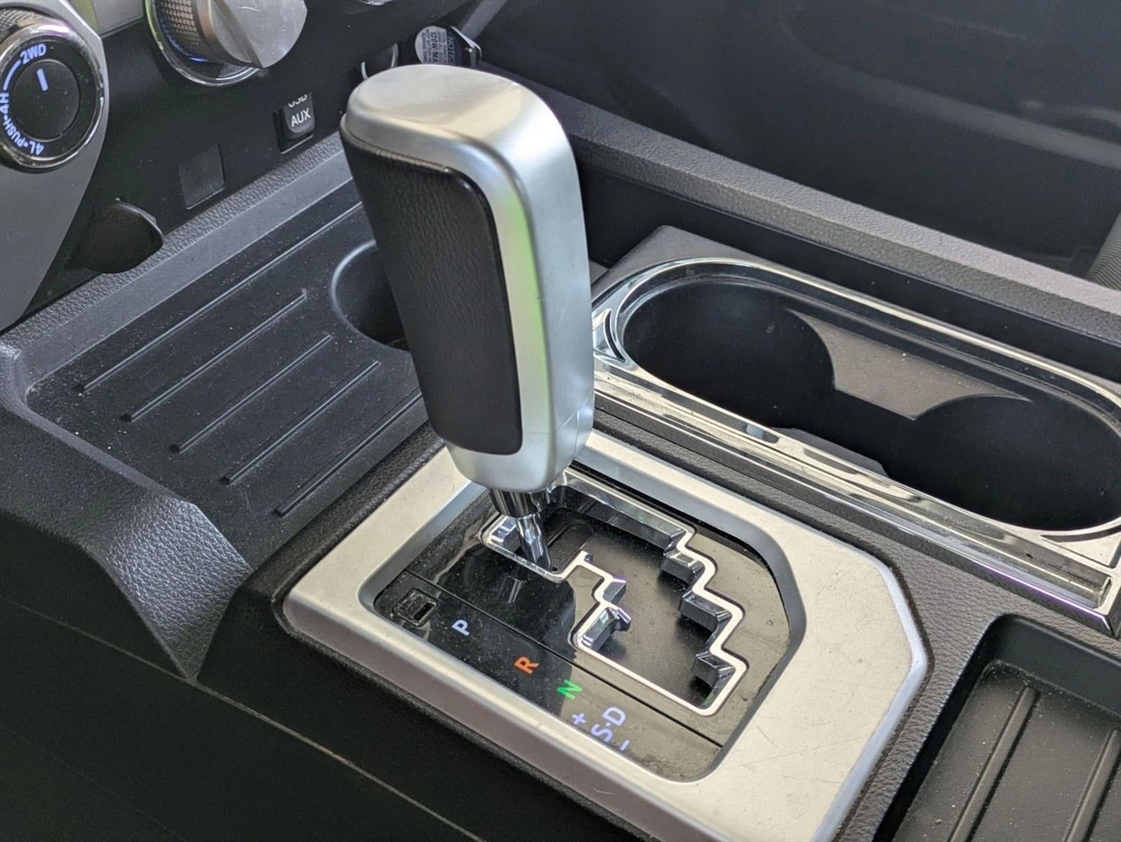 2018 Toyota Tundra 4WD 4WD SR5 CrewMax 5.5' Bed 5.7L (SE)