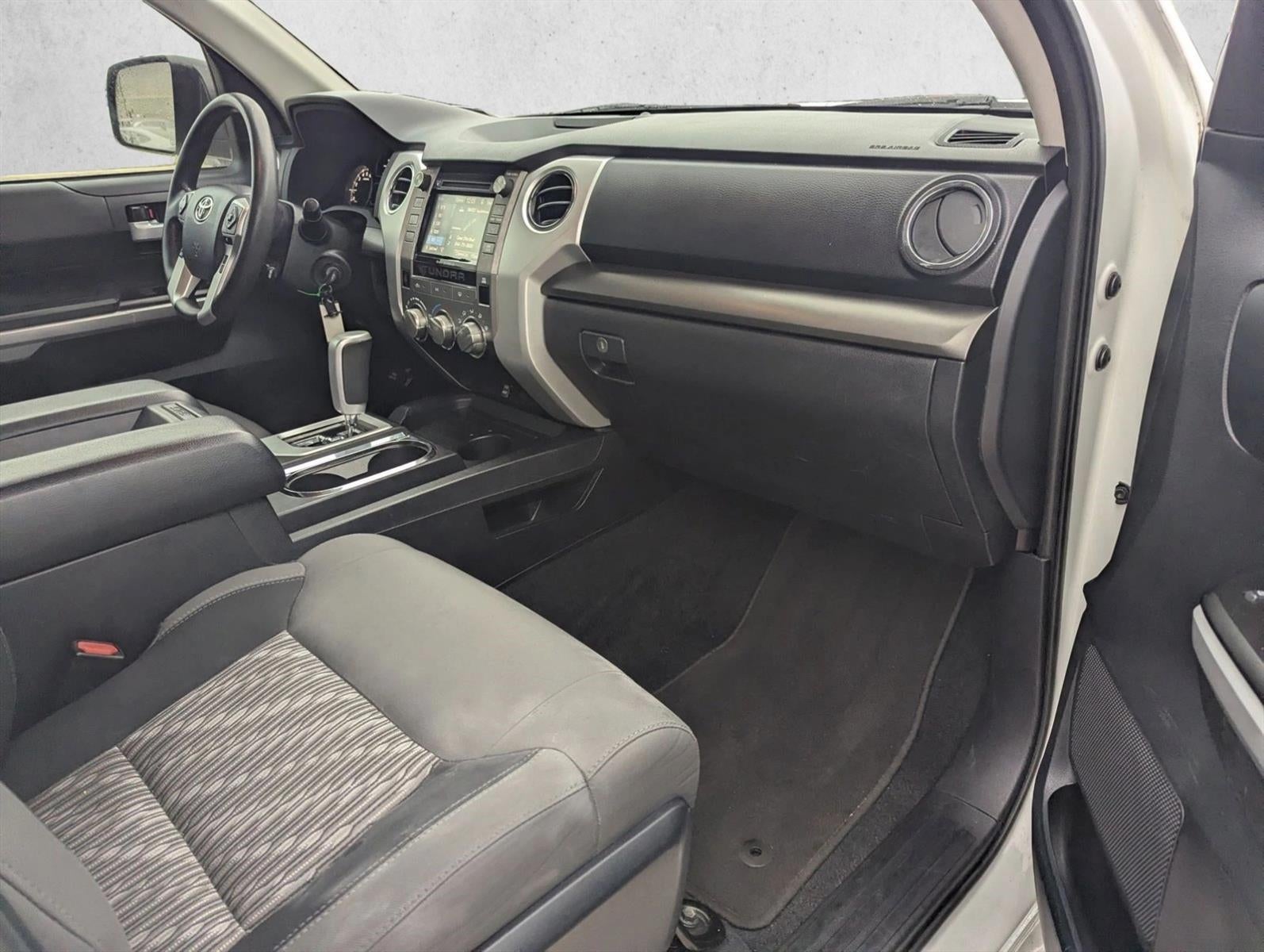 2018 Toyota Tundra 2WD 2WD SR5 CrewMax 5.5' Bed 5.7L (SE)