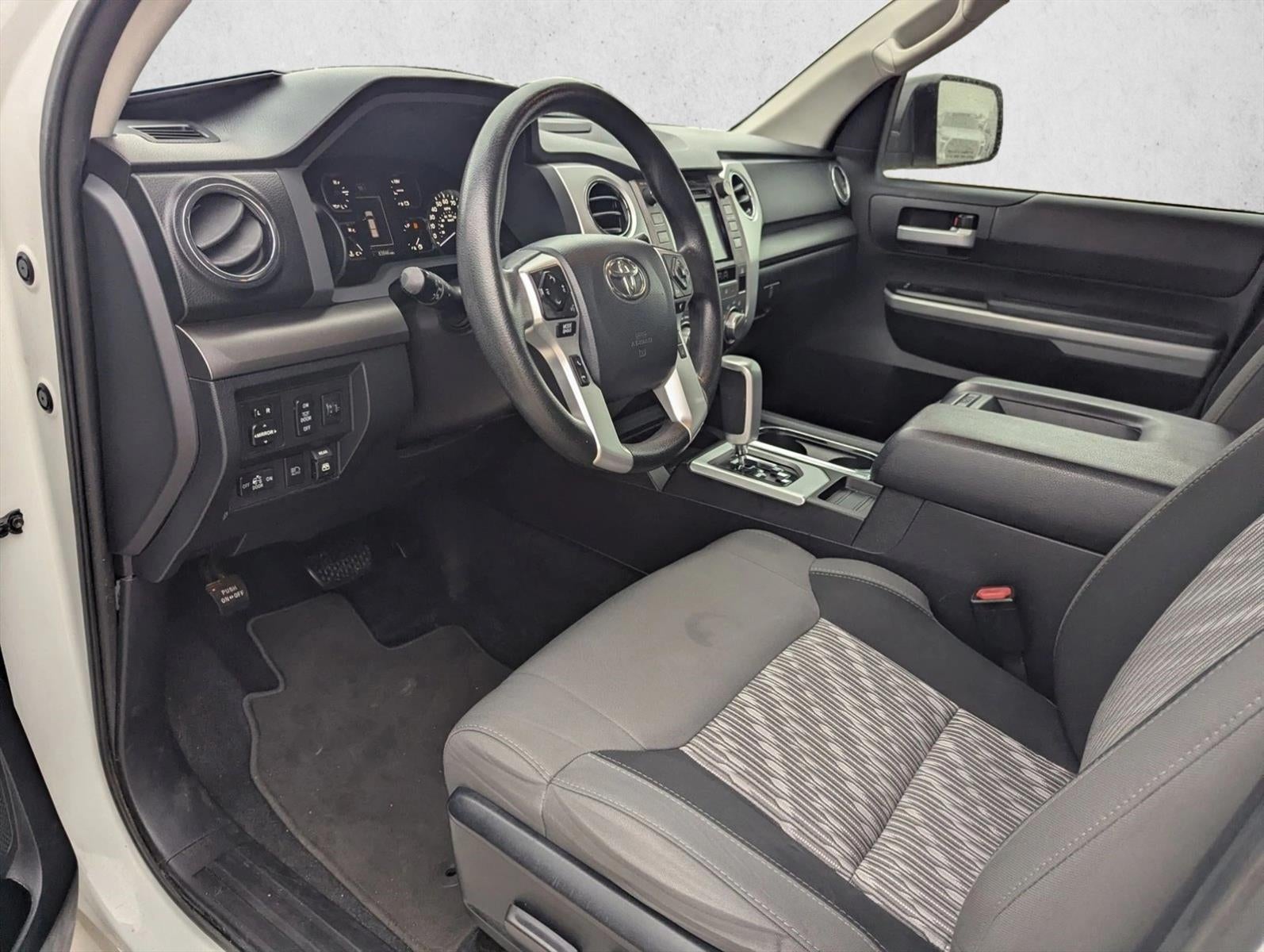 2018 Toyota Tundra 2WD 2WD SR5 CrewMax 5.5' Bed 5.7L (SE)