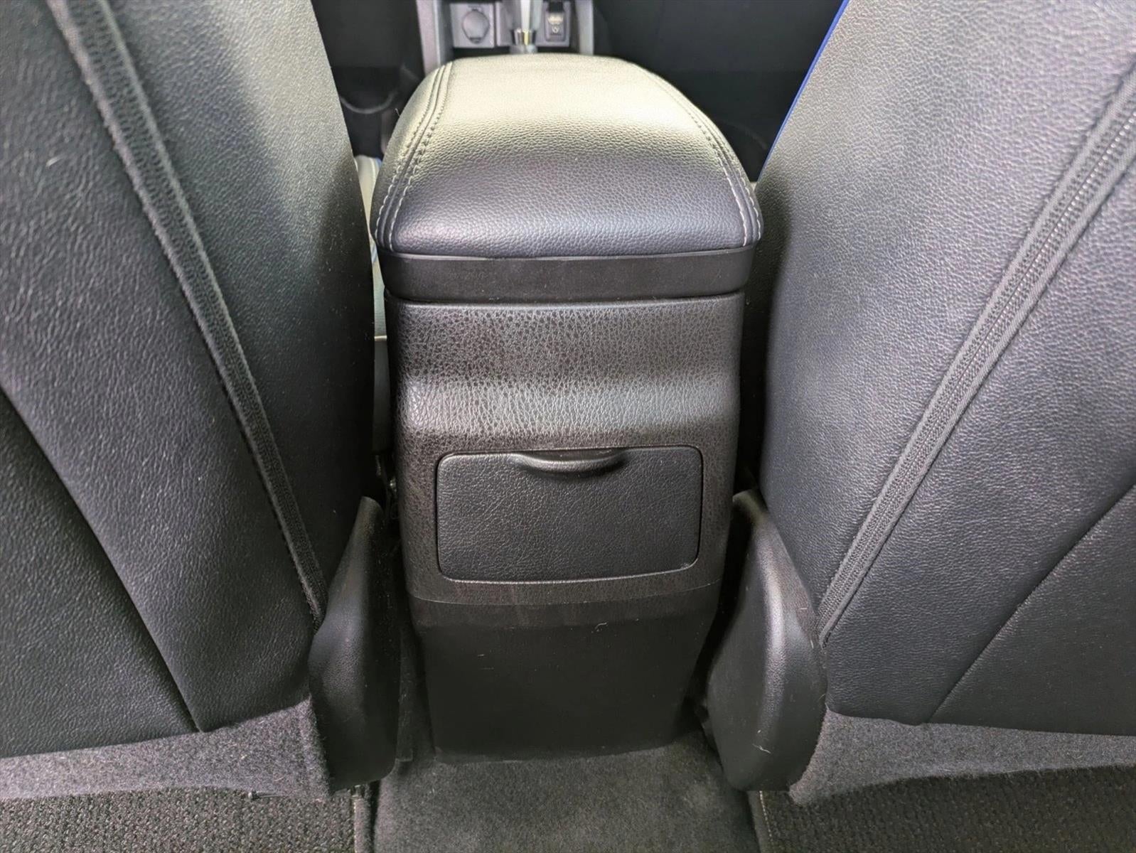 2017 Toyota Corolla SE CVT (Natl)