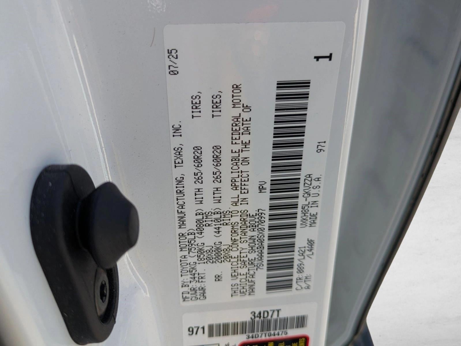 2025 Toyota Sequoia Platinum 4WD (Natl)