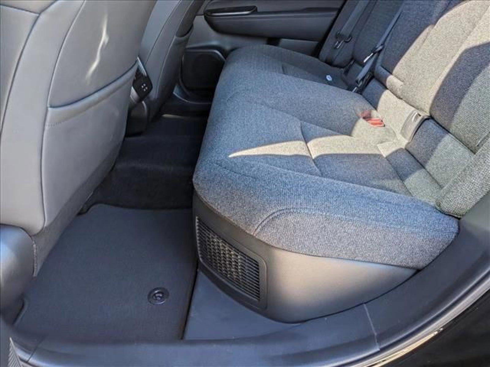 2023 Toyota Crown XLE AWD (Natl)