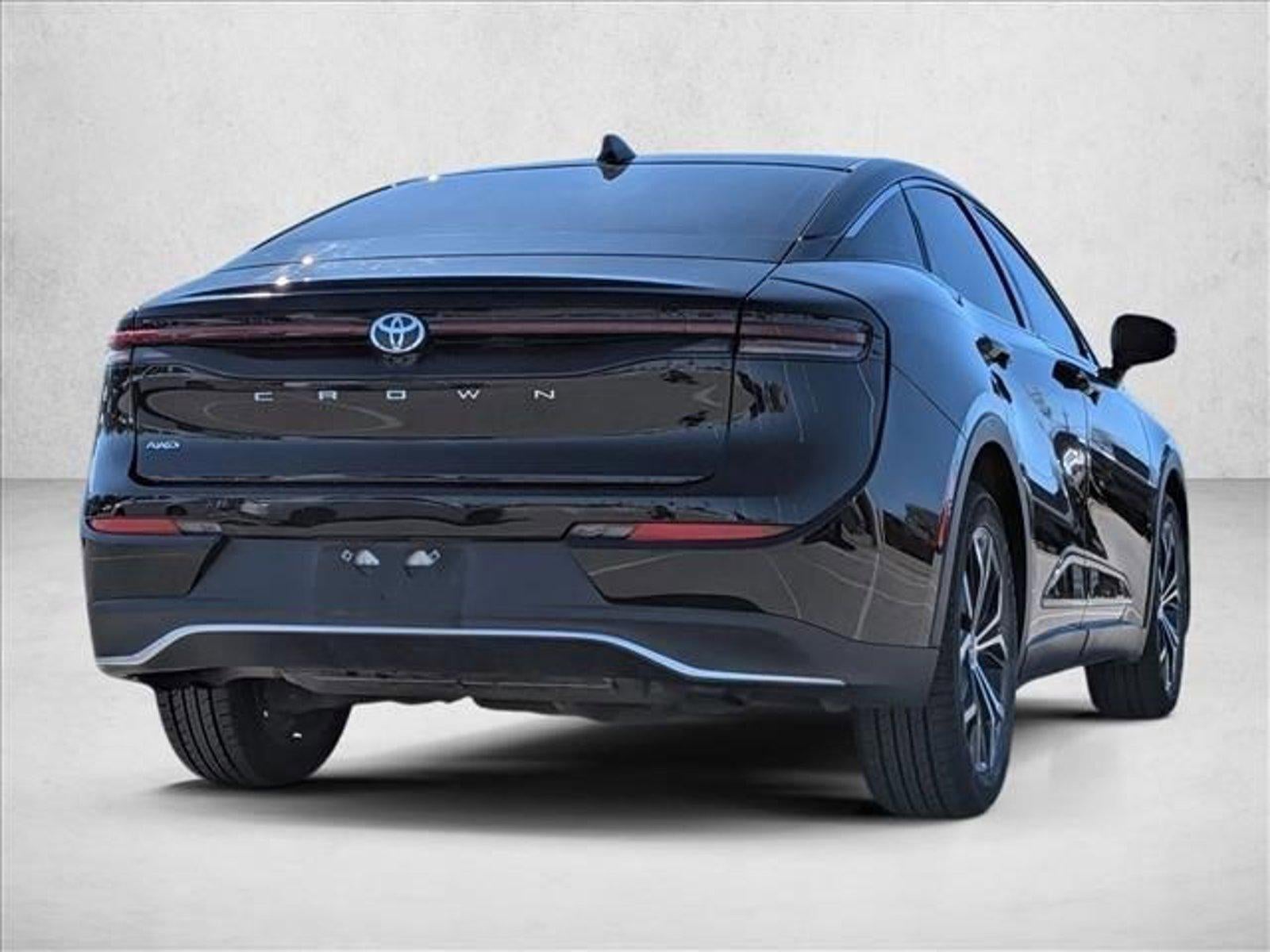 2023 Toyota Crown XLE AWD (Natl)