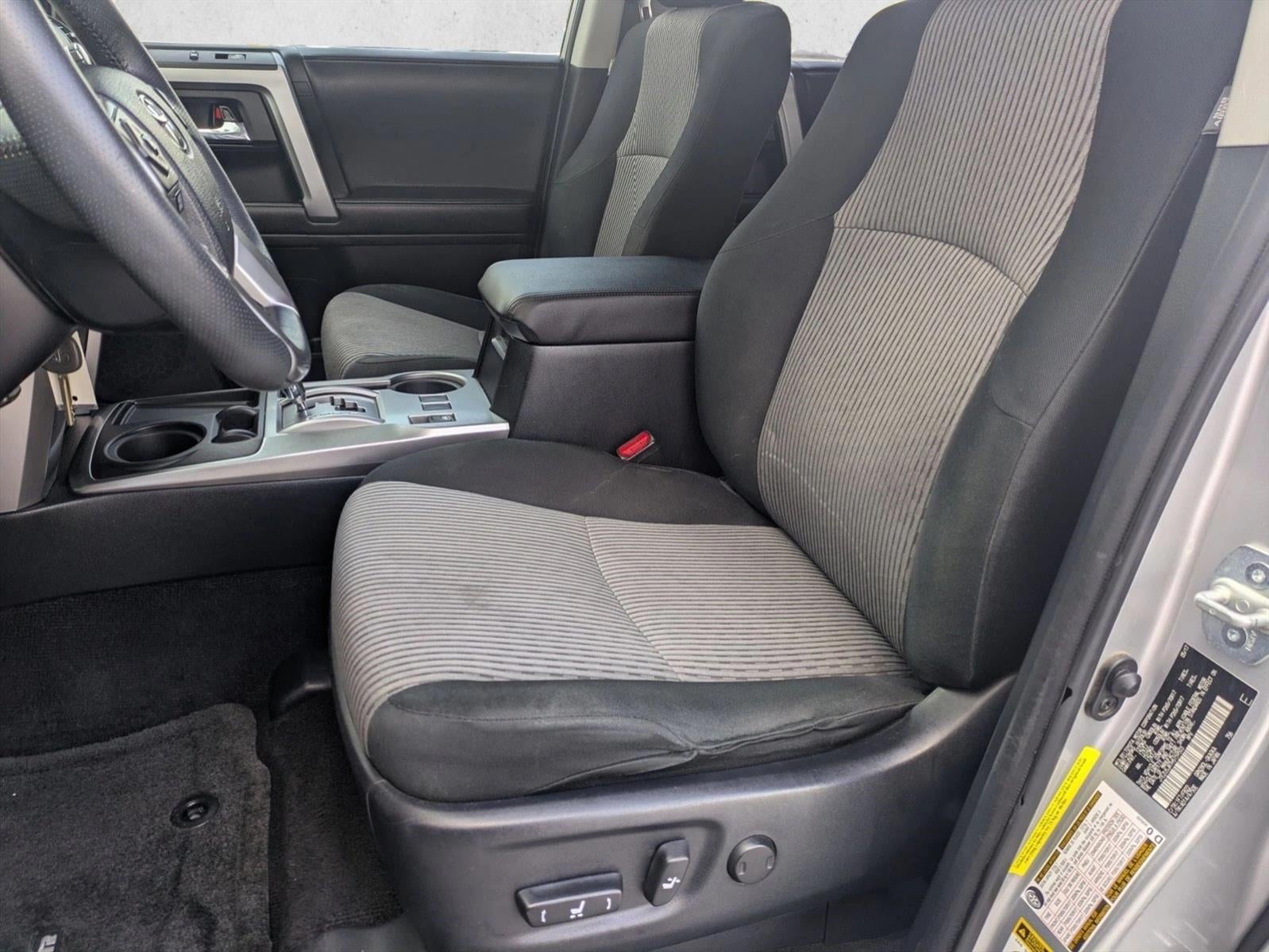 2017 Toyota 4Runner SR5 2WD (Natl)