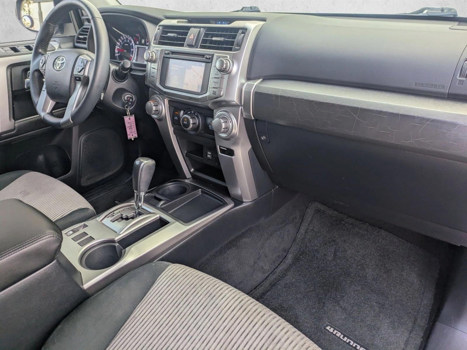 2017 Toyota 4Runner SR5 2WD (Natl)