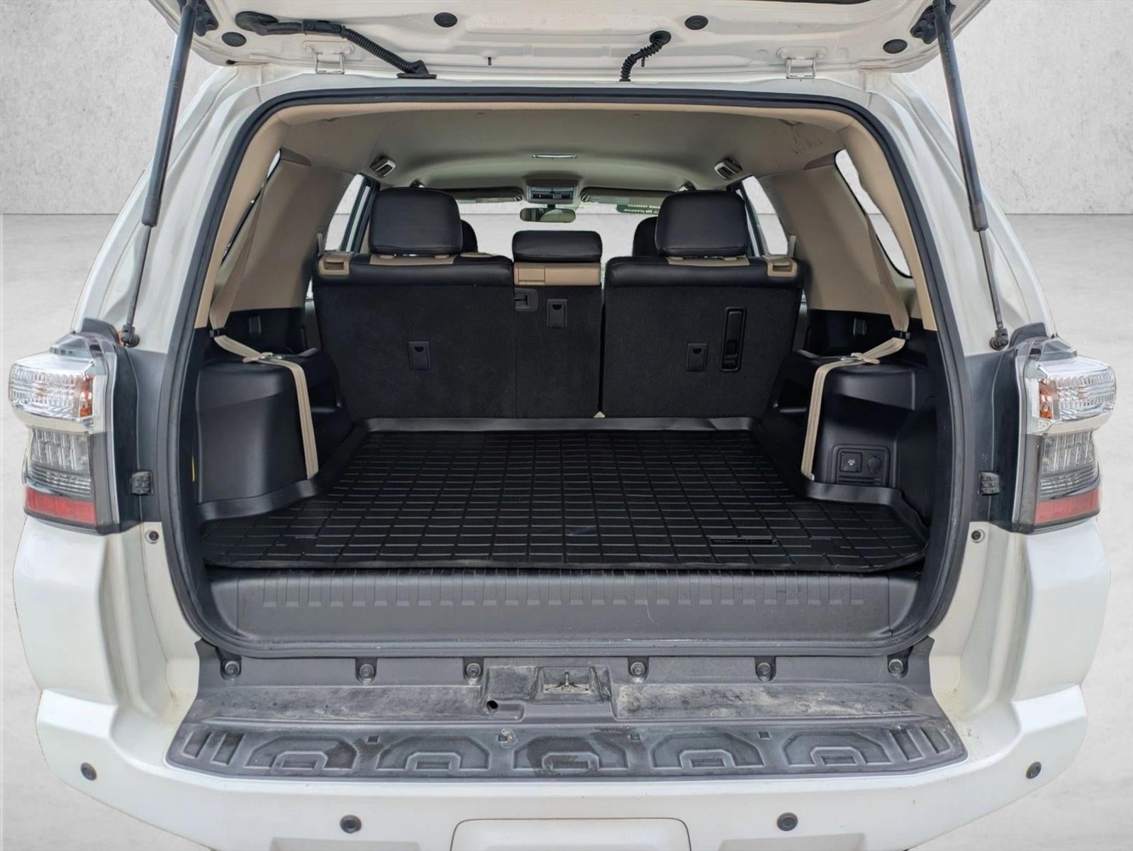 2014 Toyota 4Runner RWD 4dr V6 SR5 (Natl)