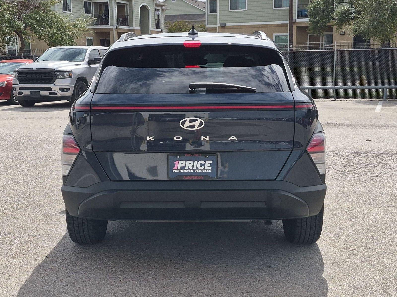 2025 Hyundai KONA SEL FWD