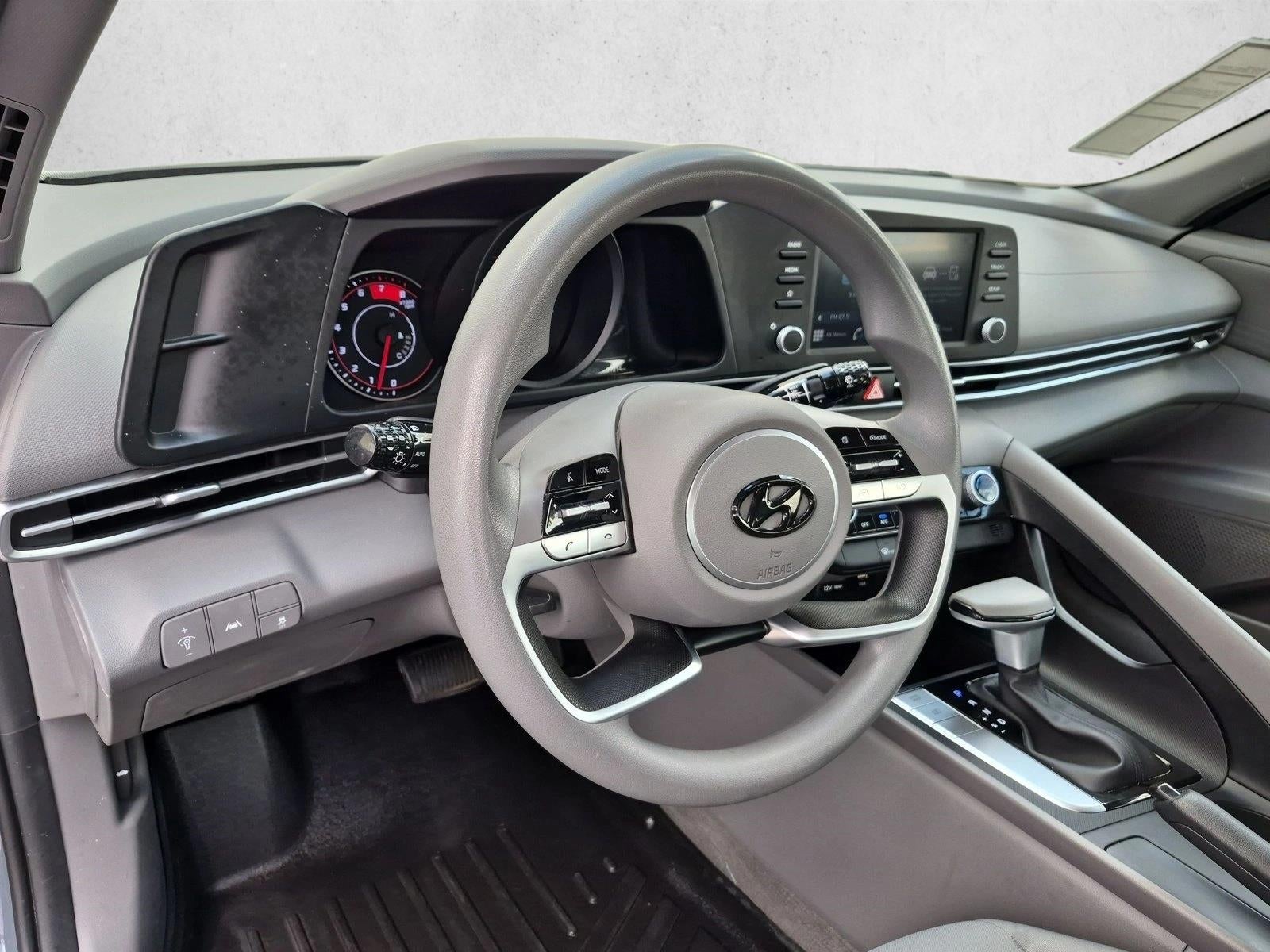 2023 Hyundai ELANTRA SEL IVT