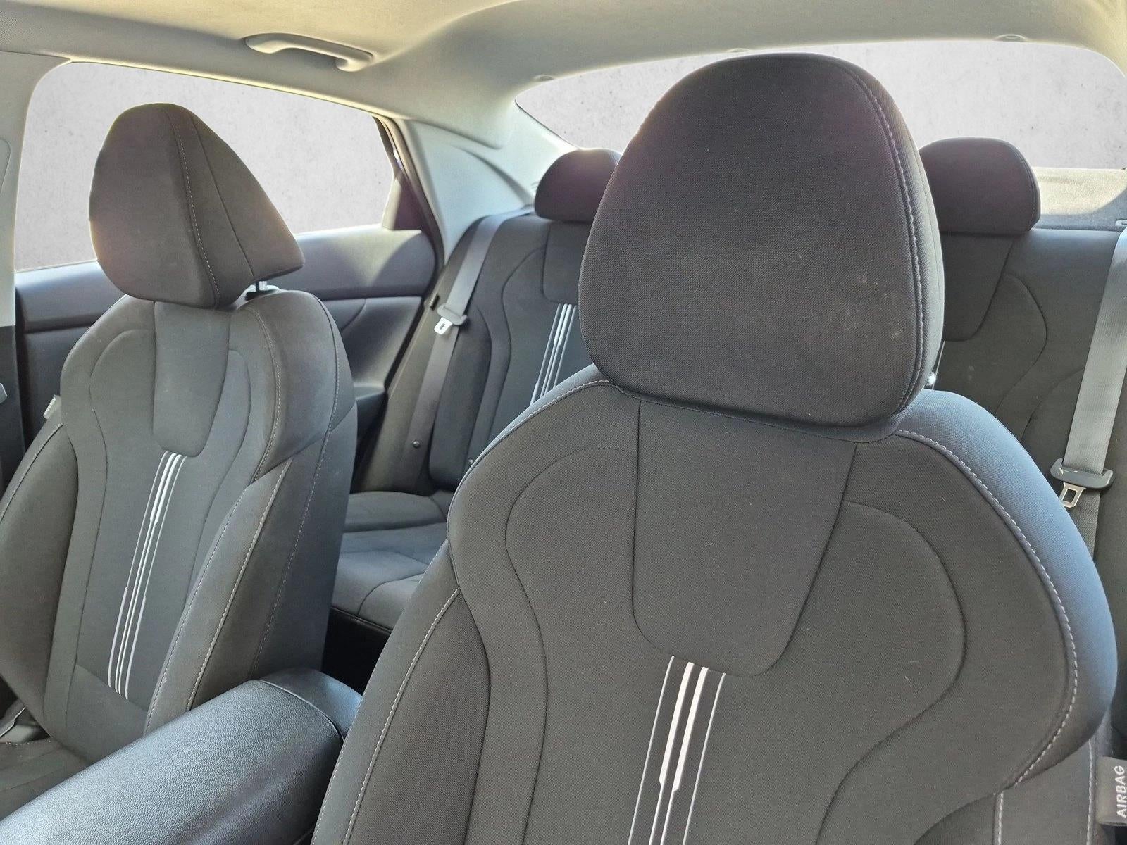 2025 Hyundai ELANTRA SEL Convenience IVT