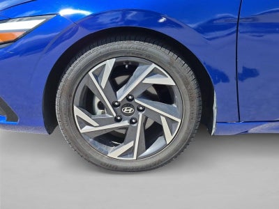 2025 Hyundai ELANTRA SEL Convenience IVT