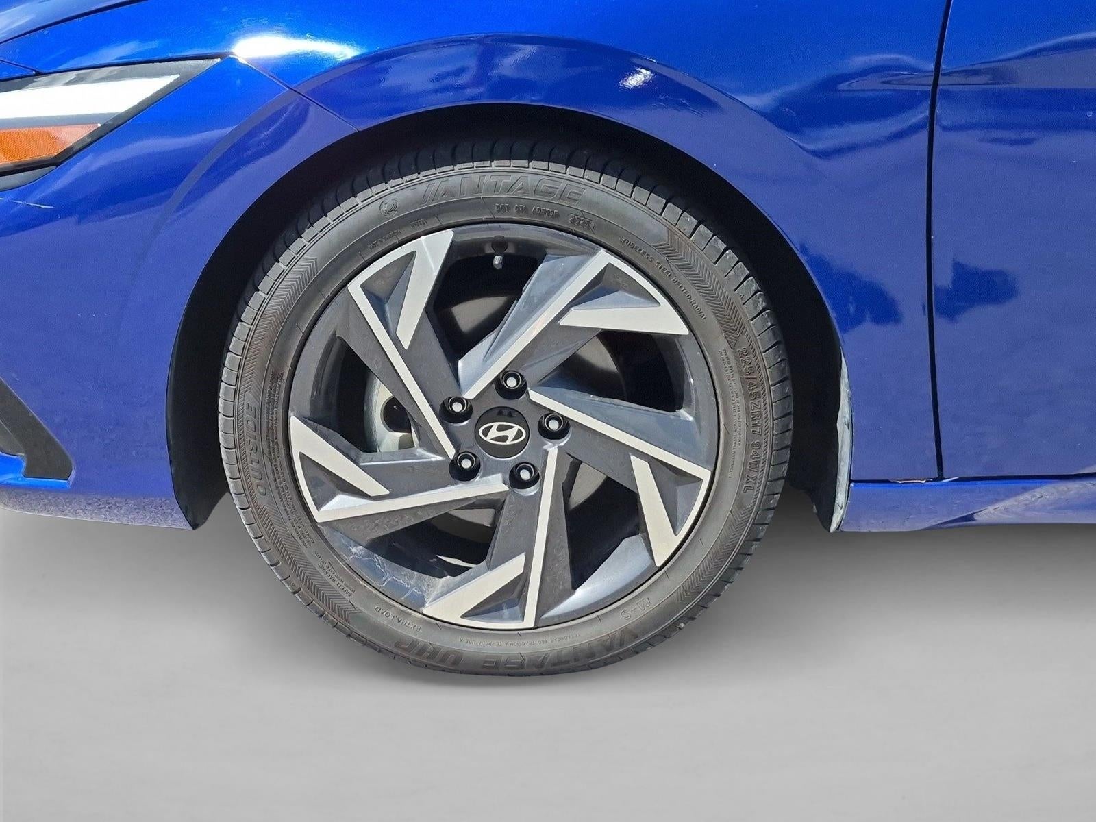2025 Hyundai ELANTRA SEL Convenience IVT