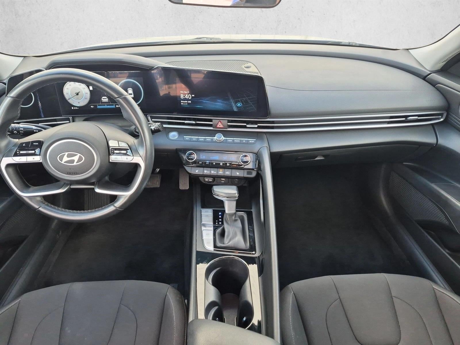 2025 Hyundai ELANTRA SEL Convenience IVT