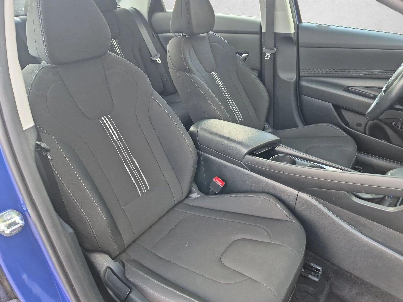 2025 Hyundai ELANTRA SEL Convenience IVT