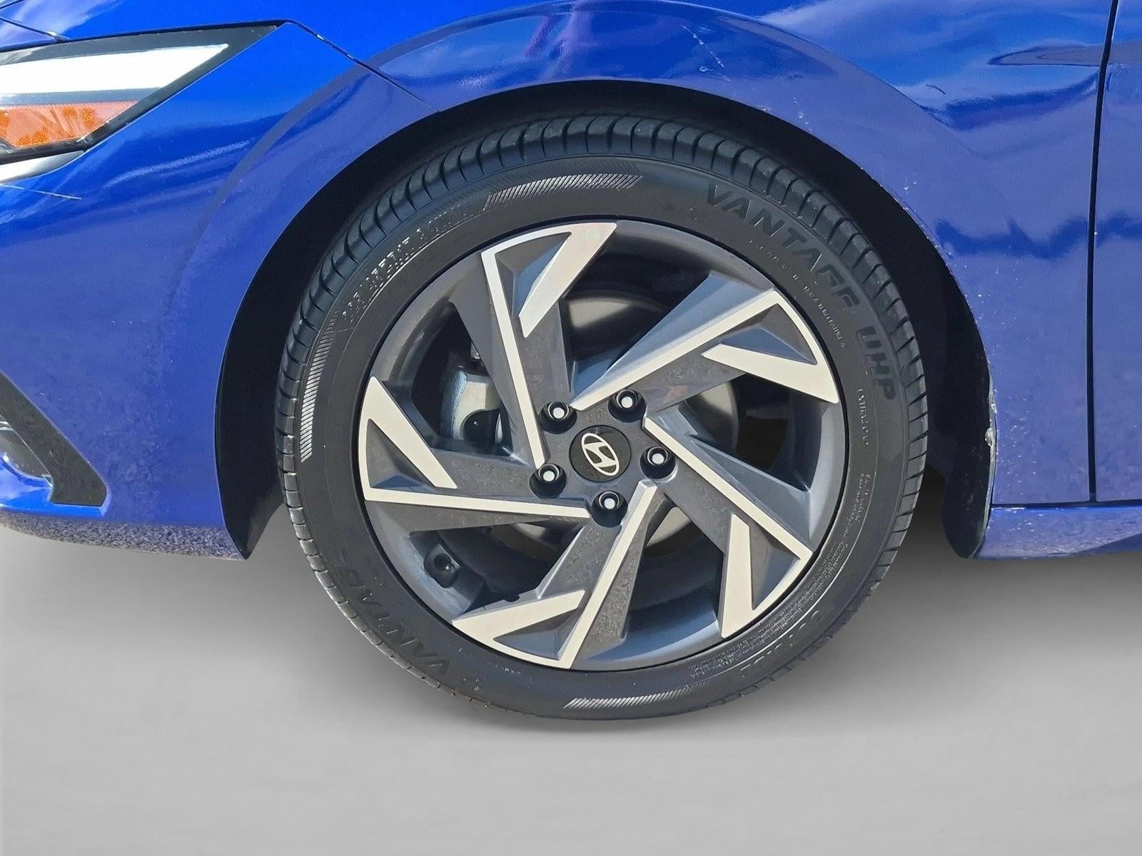 2025 Hyundai ELANTRA SEL Convenience IVT