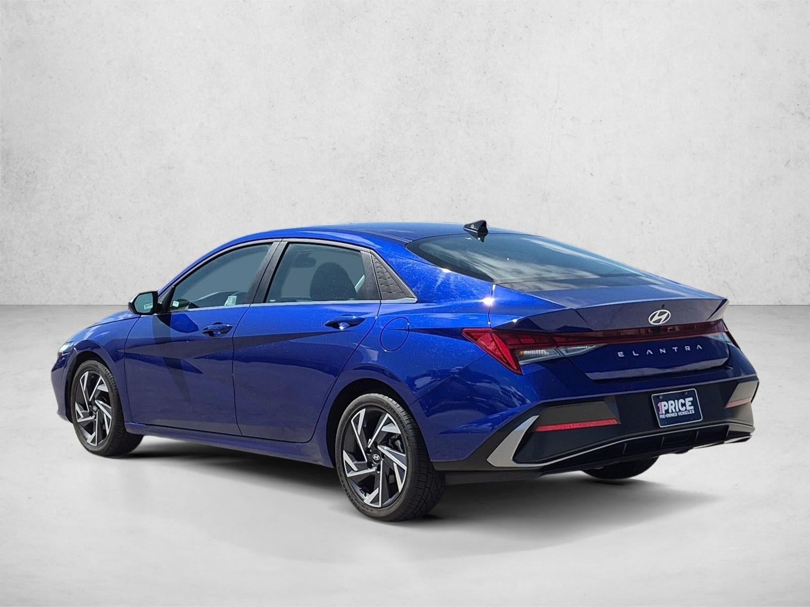 2025 Hyundai ELANTRA SEL Convenience IVT