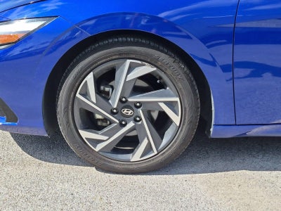 2025 Hyundai ELANTRA SEL Convenience IVT