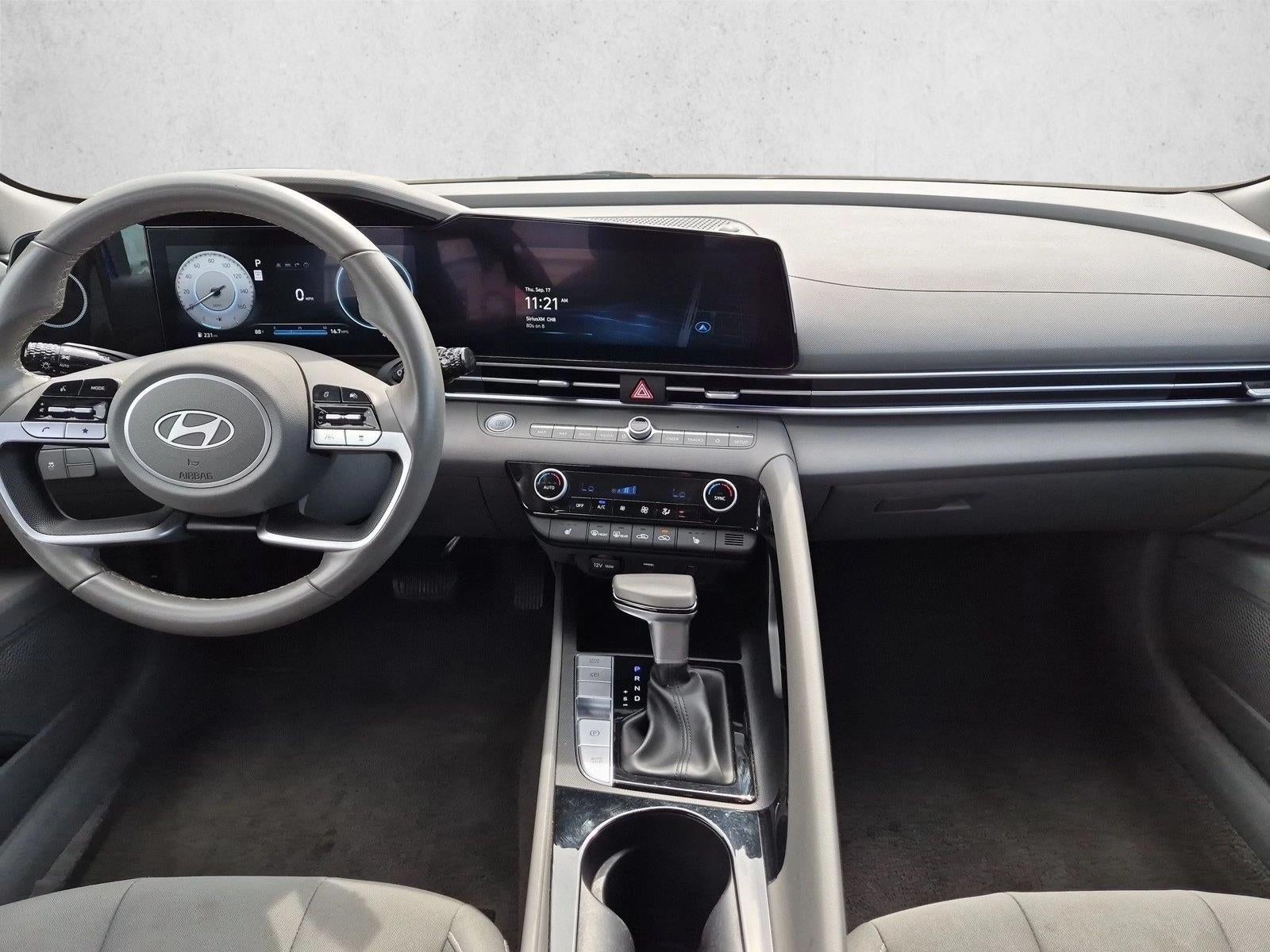 2025 Hyundai ELANTRA SEL Convenience IVT