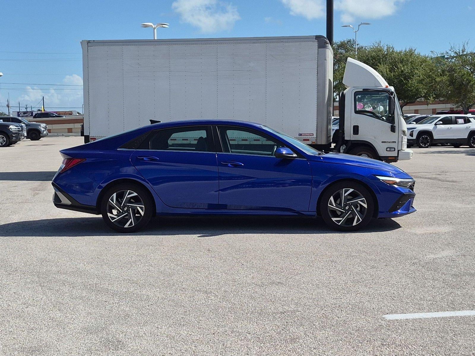 2025 Hyundai ELANTRA SEL Convenience IVT