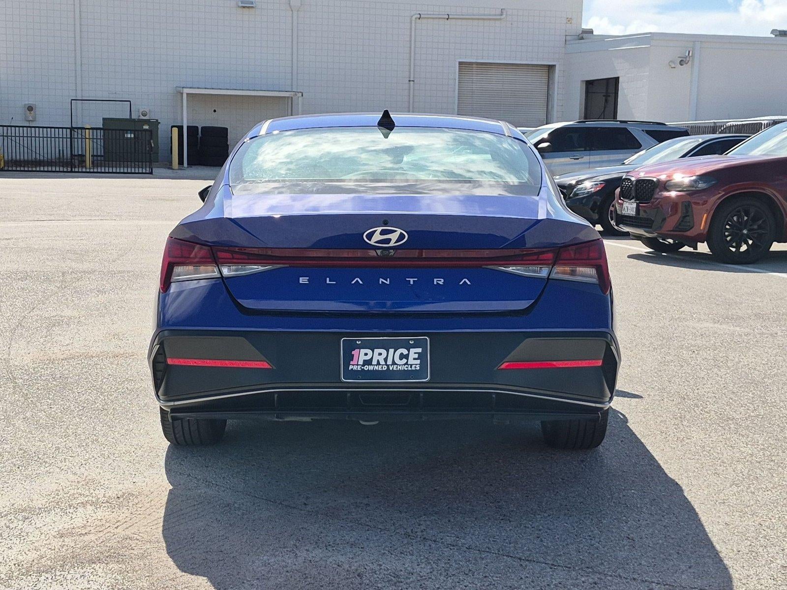 2025 Hyundai ELANTRA SEL Convenience IVT