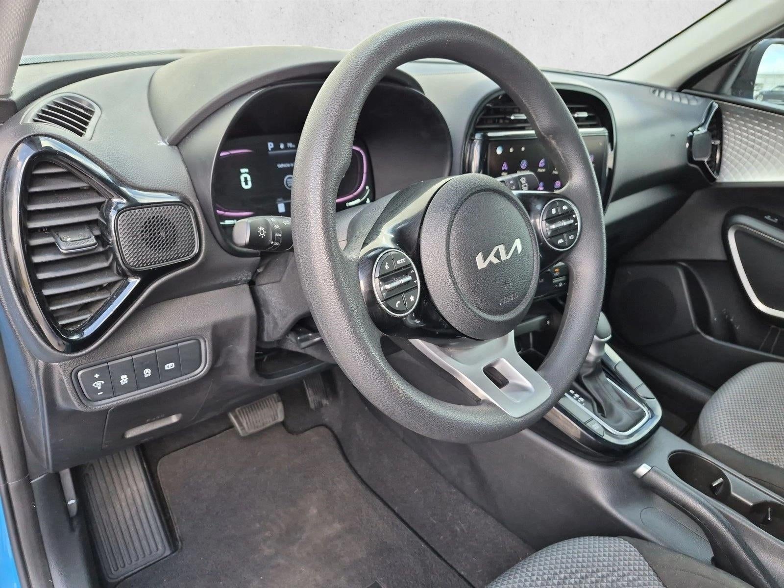 2023 Kia Soul S IVT