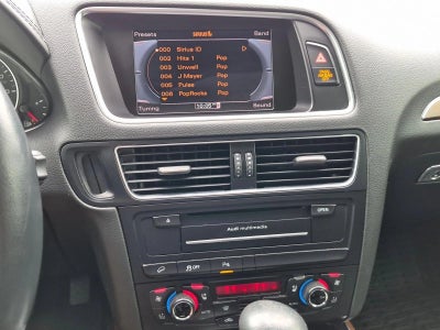 2012 Audi Q5 quattro 4dr 3.2L Prestige