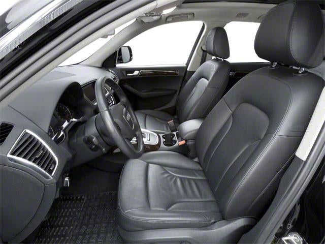 2012 Audi Q5 quattro 4dr 3.2L Prestige