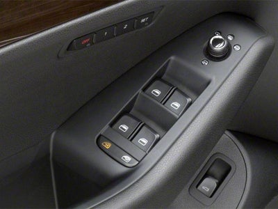 2012 Audi Q5 quattro 4dr 3.2L Prestige