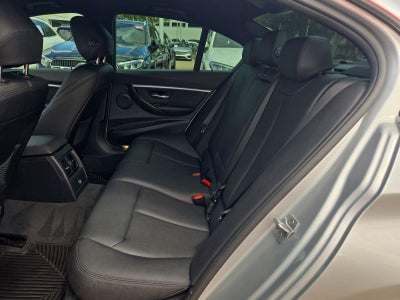 2017 BMW 330i Sedan