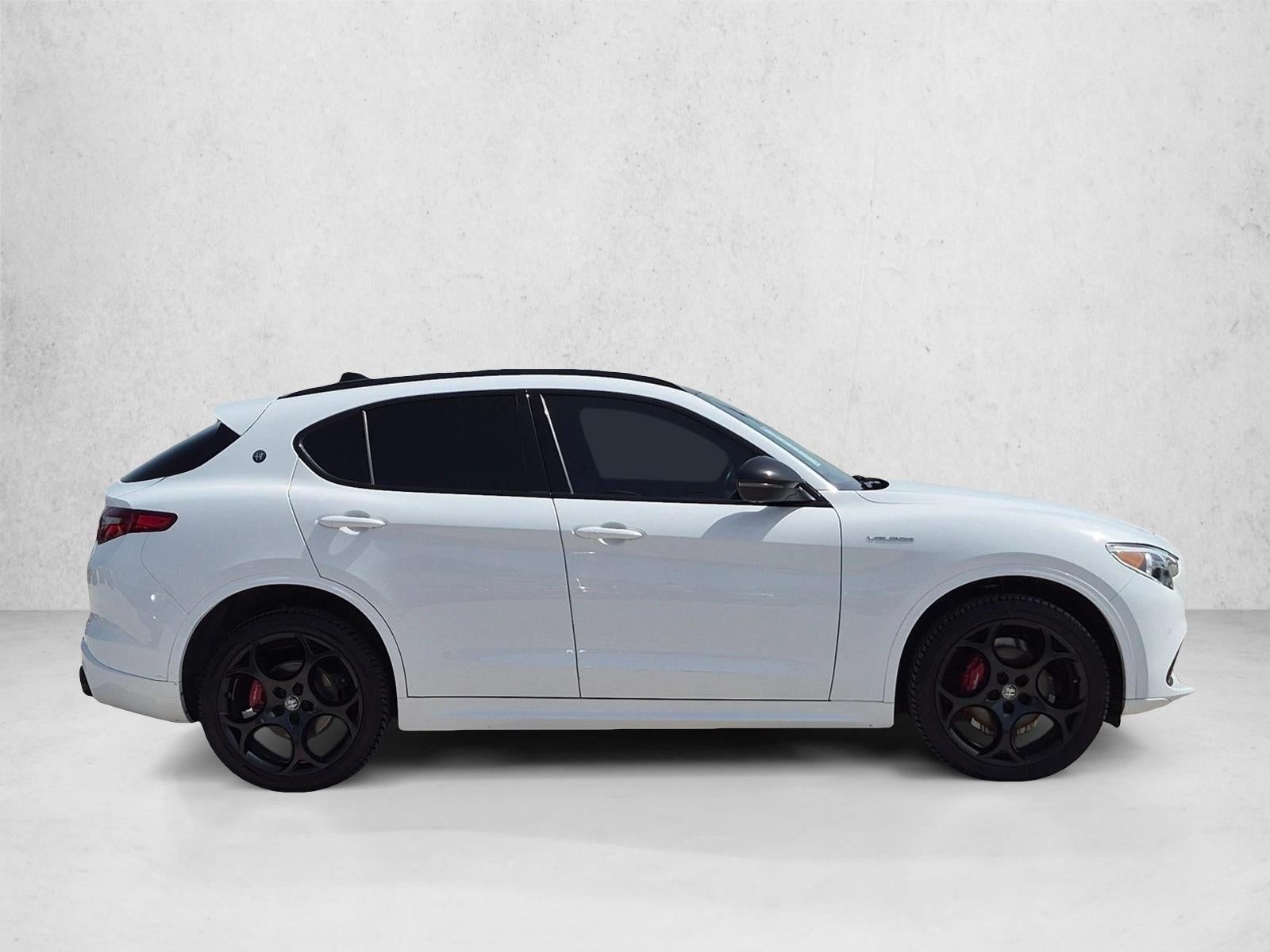 2022 Alfa Romeo Stelvio Veloce AWD