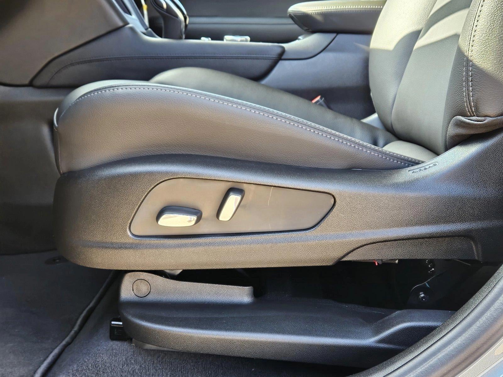 2025 Cadillac XT6 Luxury