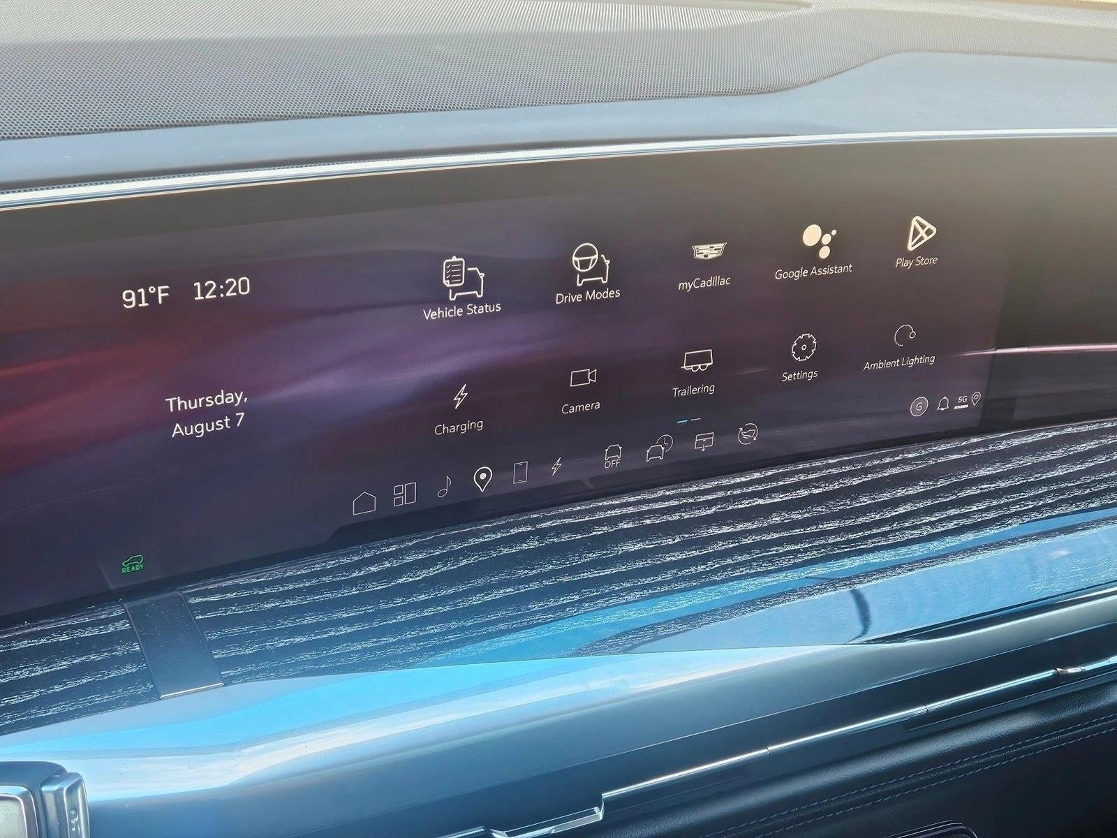 2026 Cadillac ESCALADE IQL Sport